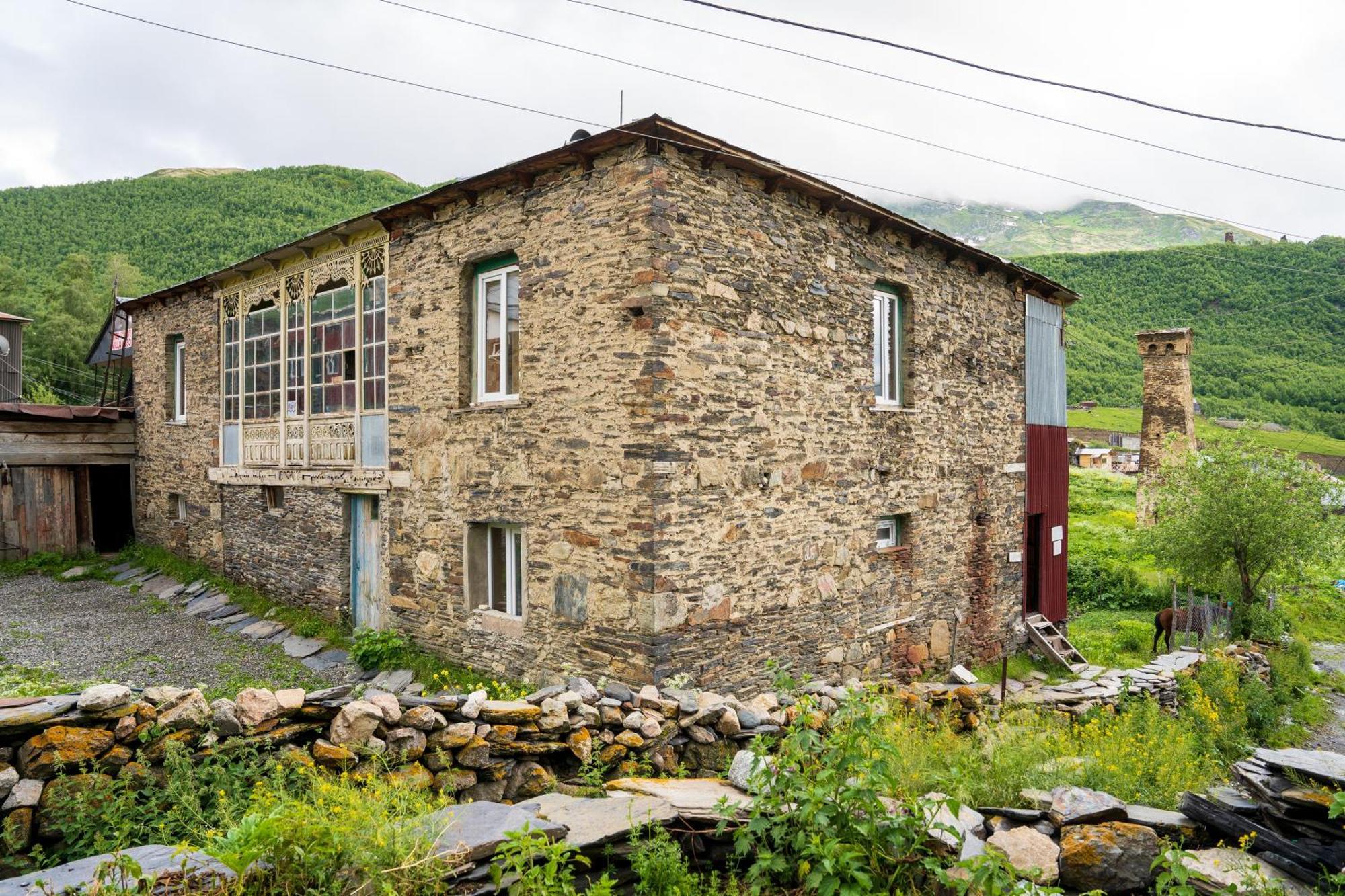 Guesthouse Svani Ushguli Exterior foto